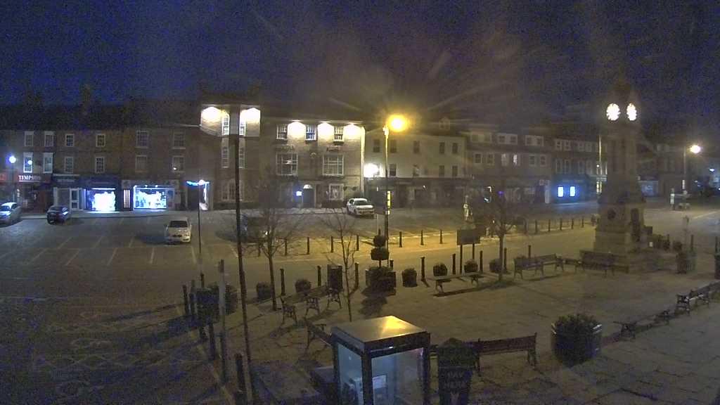 Thirsk webcam overlooking the Market Place