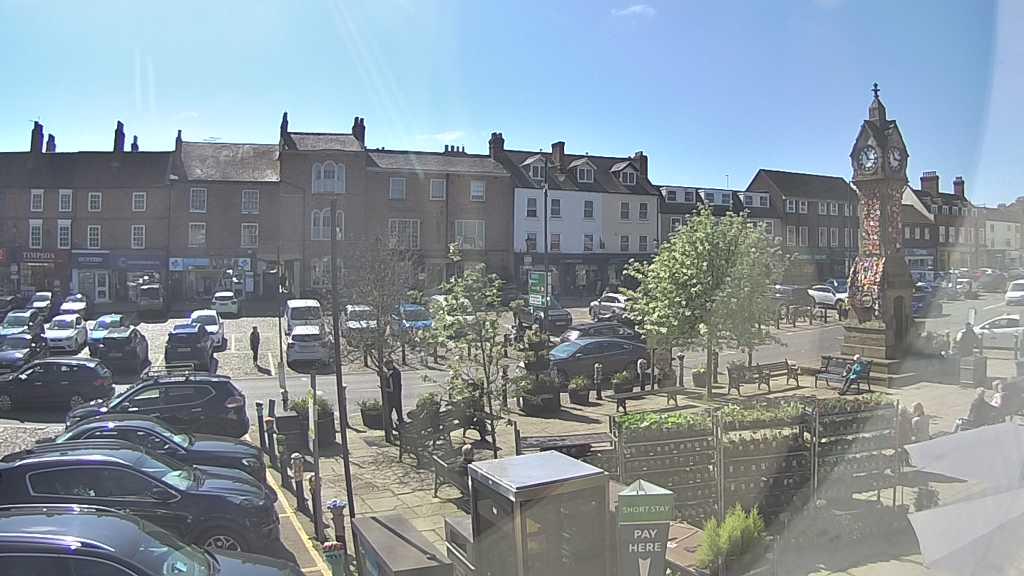 Thirsk webcam overlooking the Market Place